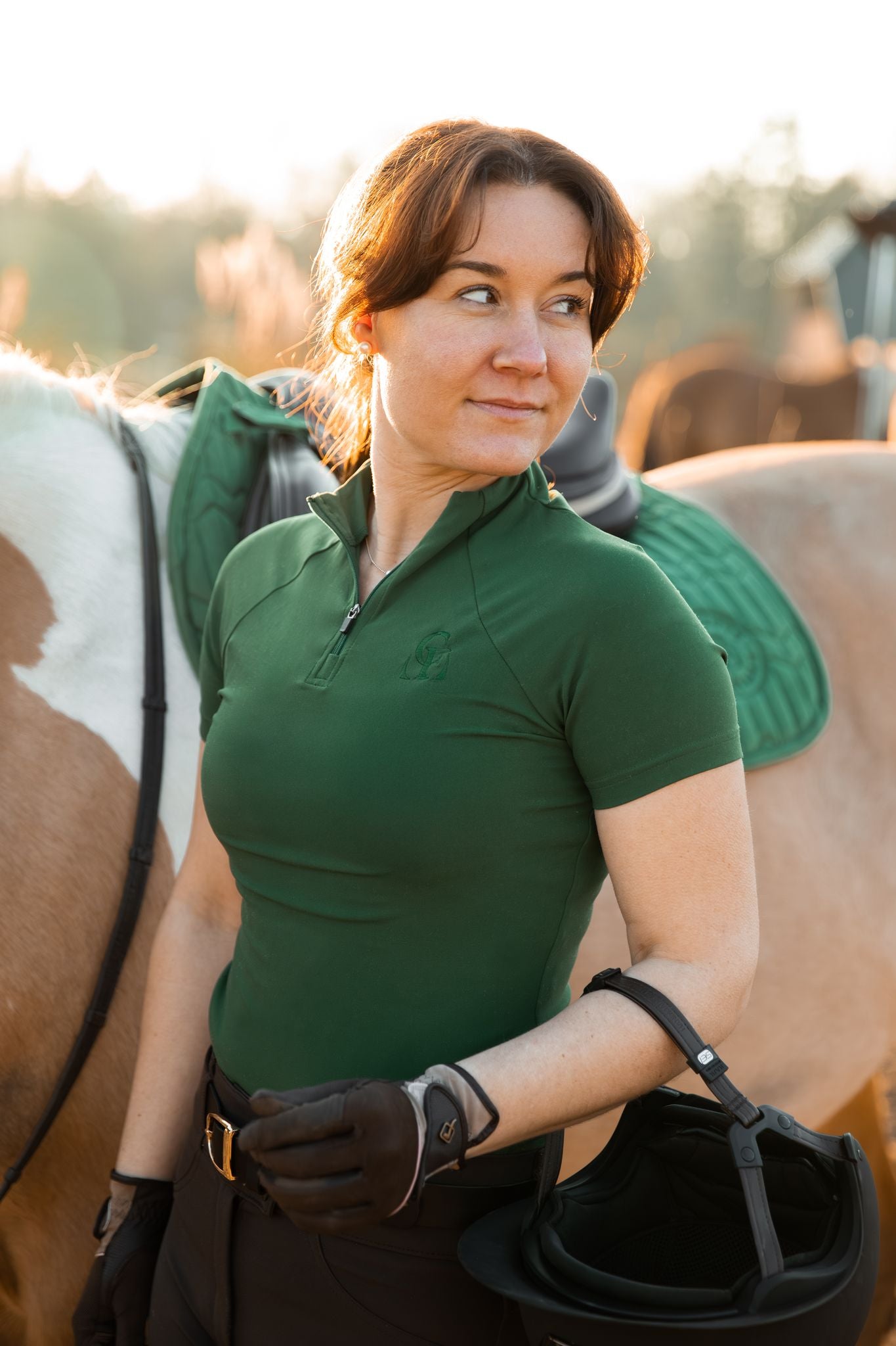 CheFauve short sleeve baselayer and saddle pad for horses